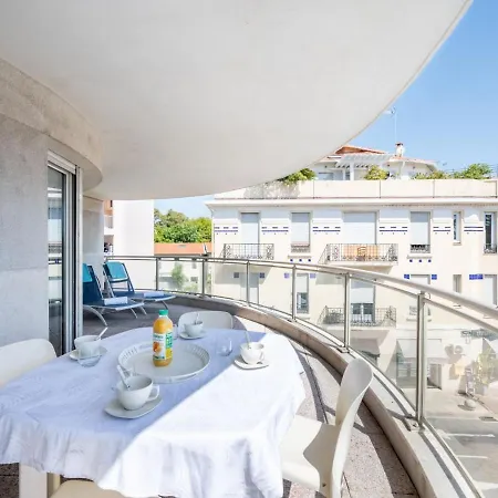 Les Allées Du Cap-2 Apartamento *