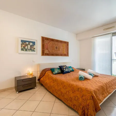 Les Allees Du Cap-2 By Interhome 公寓 昂蒂布