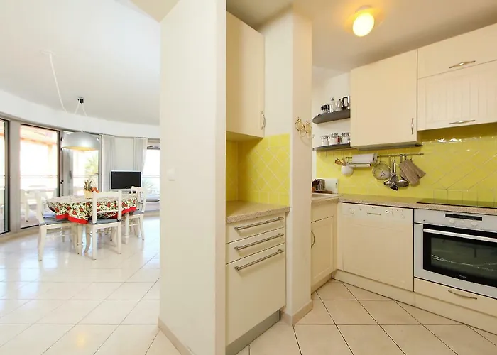 Apartment Les Allees Du Cap-2 By Interhome